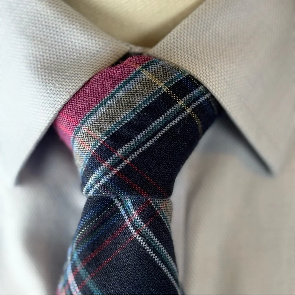 Paul Stuart Men’s Necktie with Pink and Blue Plaid 75% Wool 25% Silk Tie